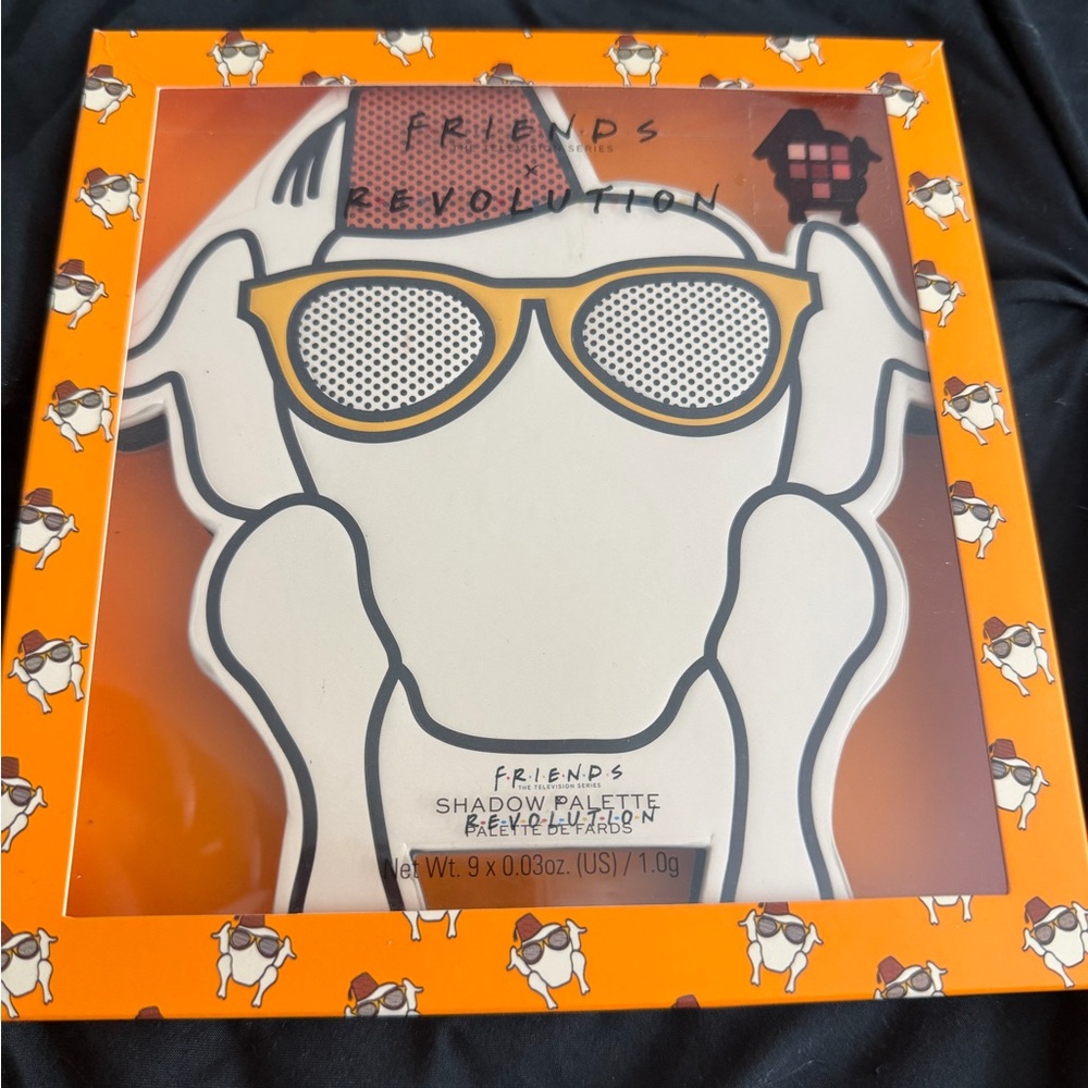 Revolution Friends Dog Design Shadow Palette